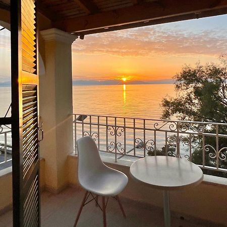 Ionian Mare Aparthotel Agios Ioannis Peristeron  Bagian luar foto