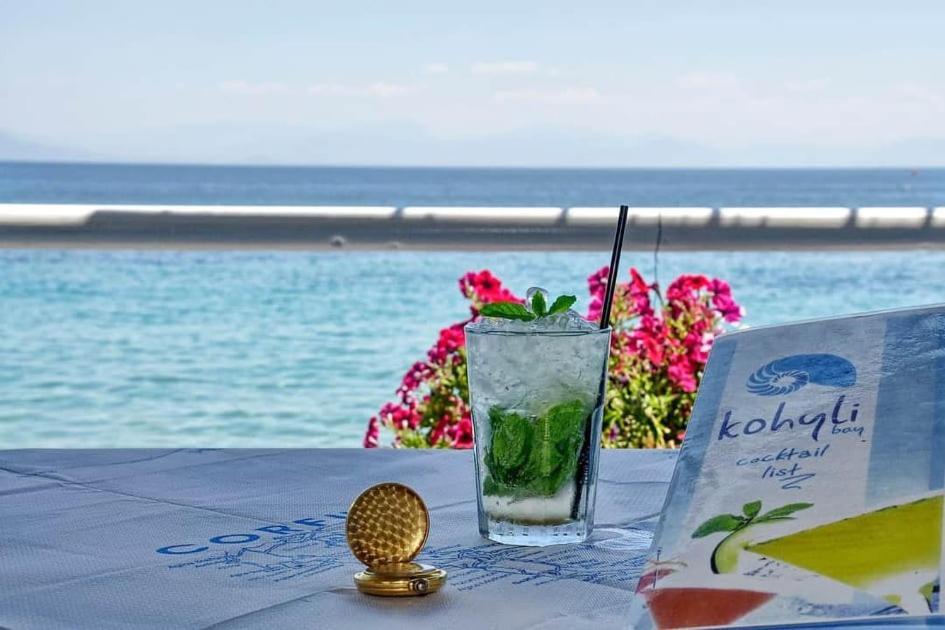 Ionian Mare Aparthotel Agios Ioannis Peristeron  Bagian luar foto