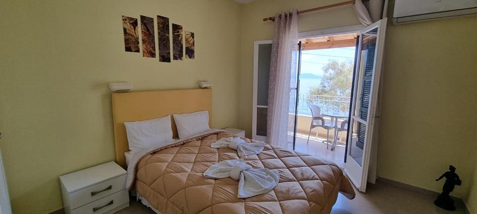 Ionian Mare Aparthotel Agios Ioannis Peristeron  Bagian luar foto