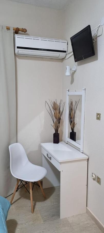 Ionian Mare Aparthotel Agios Ioannis Peristeron  Bagian luar foto