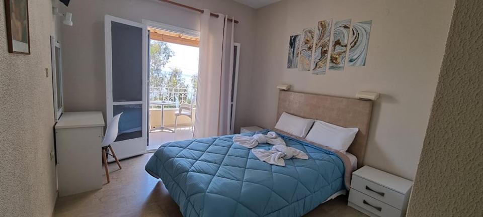Ionian Mare Aparthotel Agios Ioannis Peristeron  Bagian luar foto
