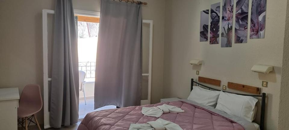 Ionian Mare Aparthotel Agios Ioannis Peristeron  Bagian luar foto