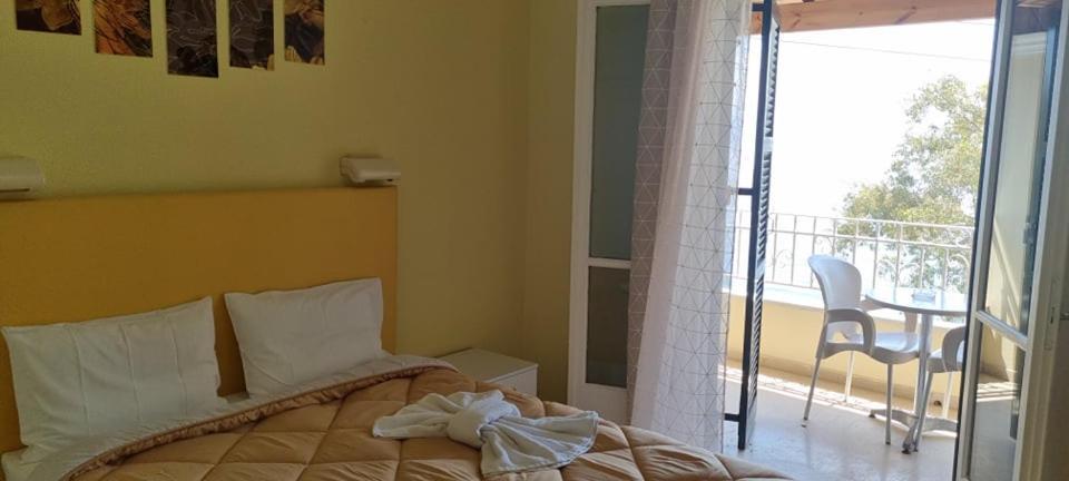 Ionian Mare Aparthotel Agios Ioannis Peristeron  Bagian luar foto