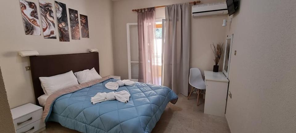 Ionian Mare Aparthotel Agios Ioannis Peristeron  Bagian luar foto