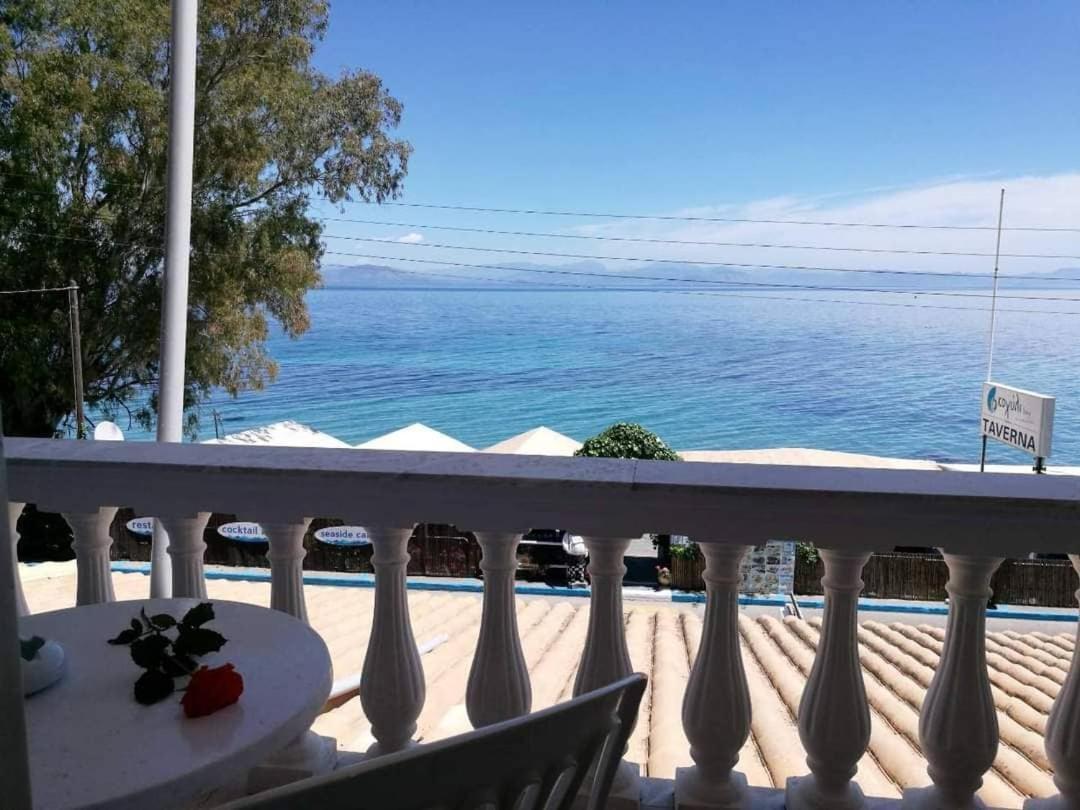 Ionian Mare Aparthotel Agios Ioannis Peristeron  Bagian luar foto