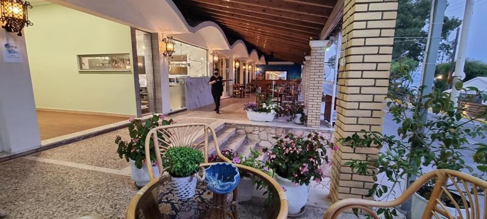 Ionian Mare Aparthotel Agios Ioannis Peristeron  Bagian luar foto