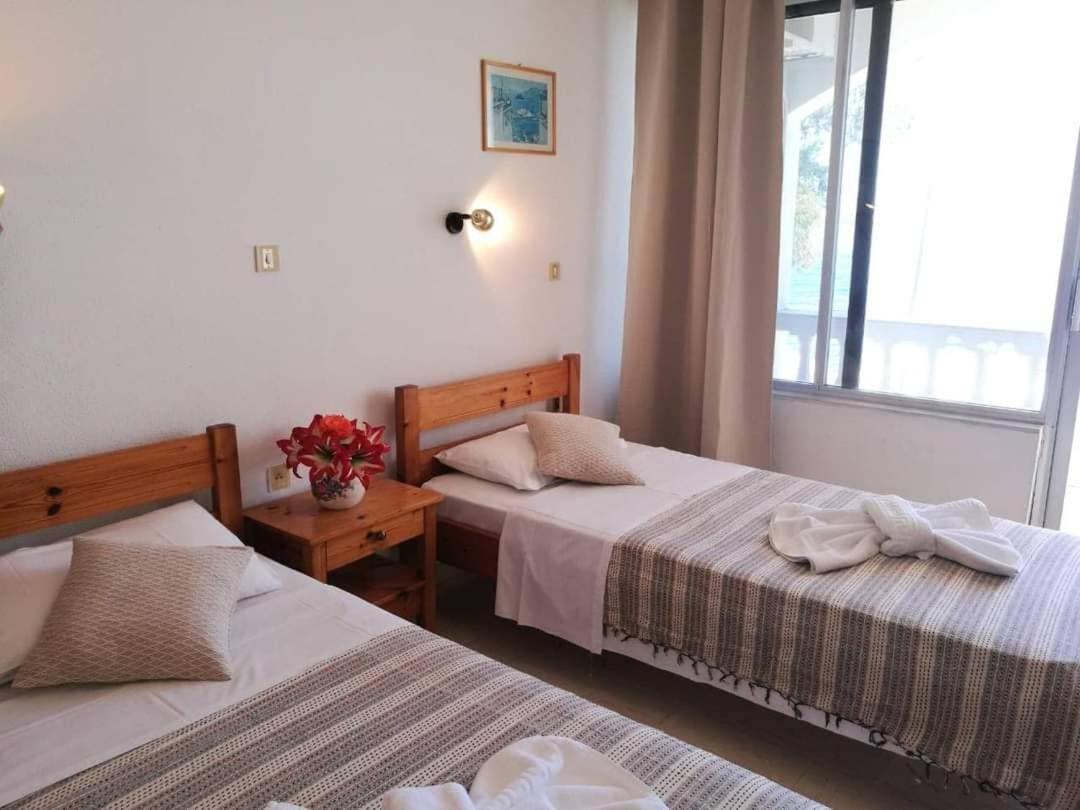 Ionian Mare Aparthotel Agios Ioannis Peristeron  Bagian luar foto