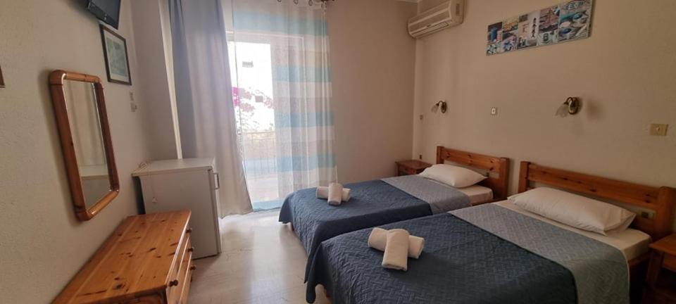 Ionian Mare Aparthotel Agios Ioannis Peristeron  Bagian luar foto