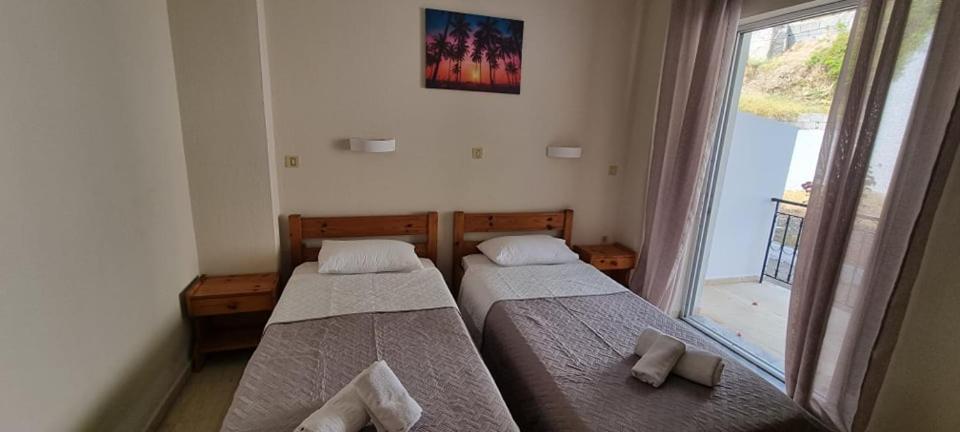 Ionian Mare Aparthotel Agios Ioannis Peristeron  Bagian luar foto
